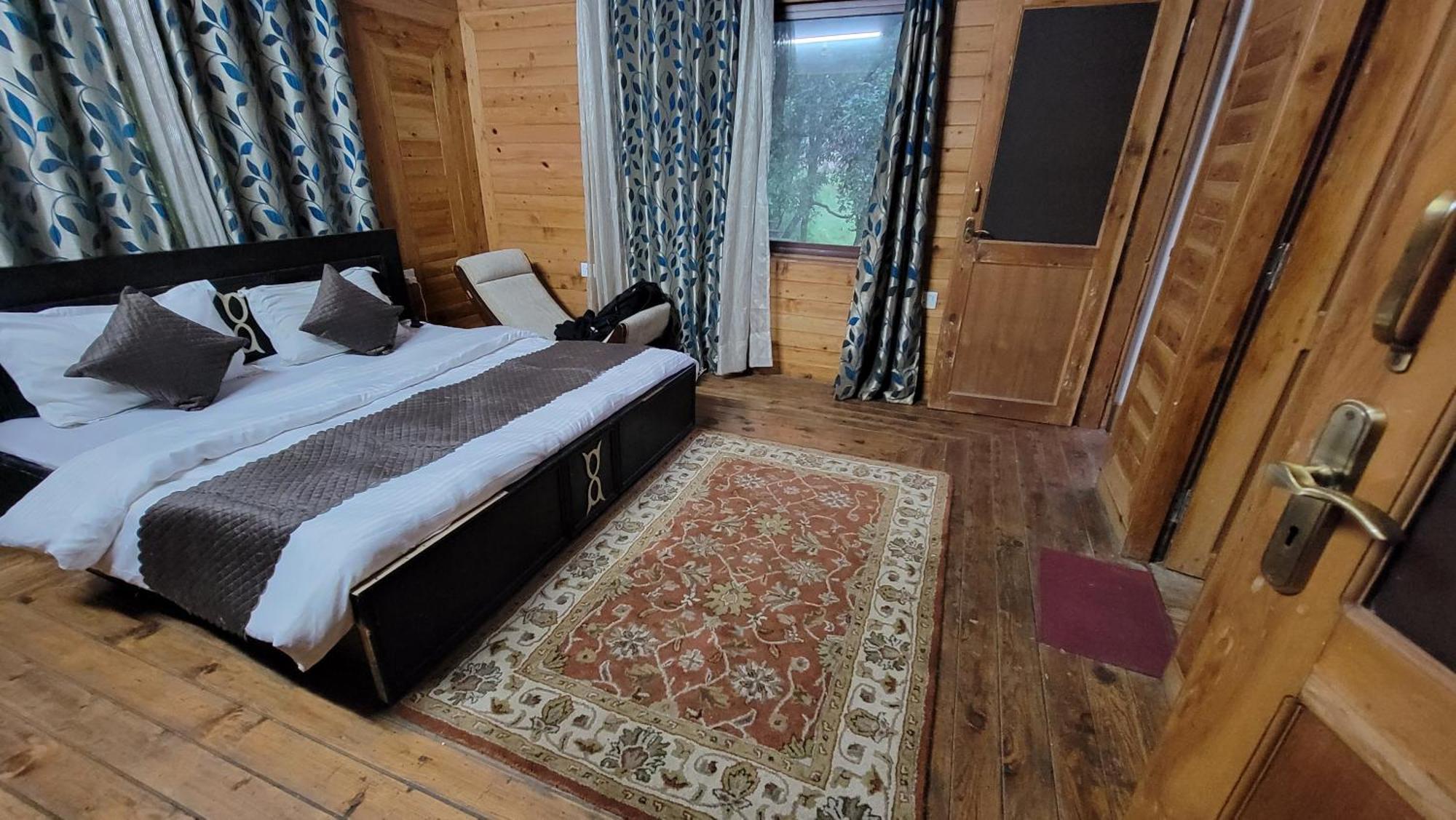 The Canadian Woods Resort Найнитал Номер фото